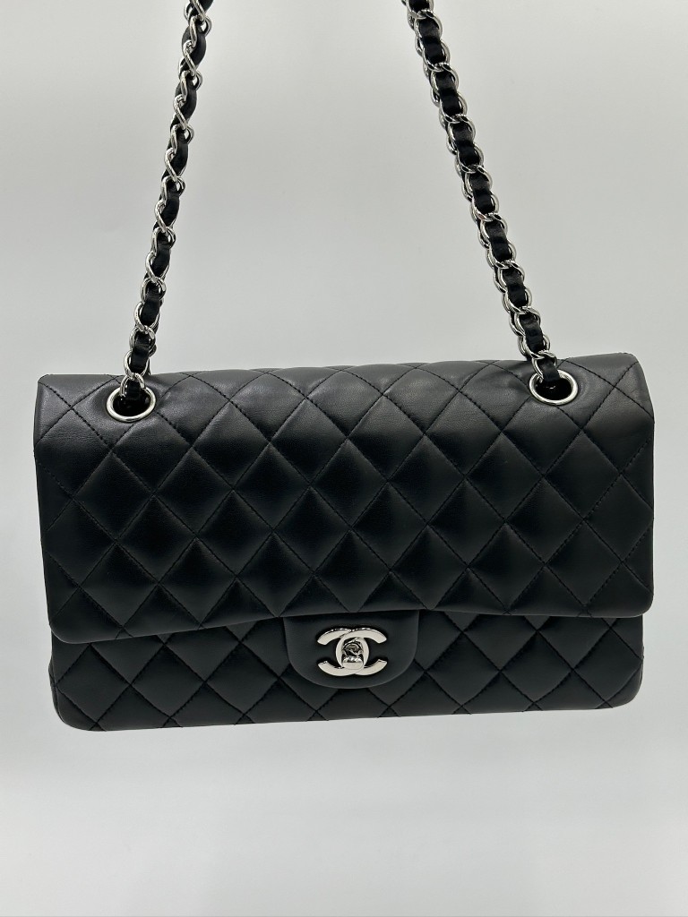 Classic Medium Double Flap bag