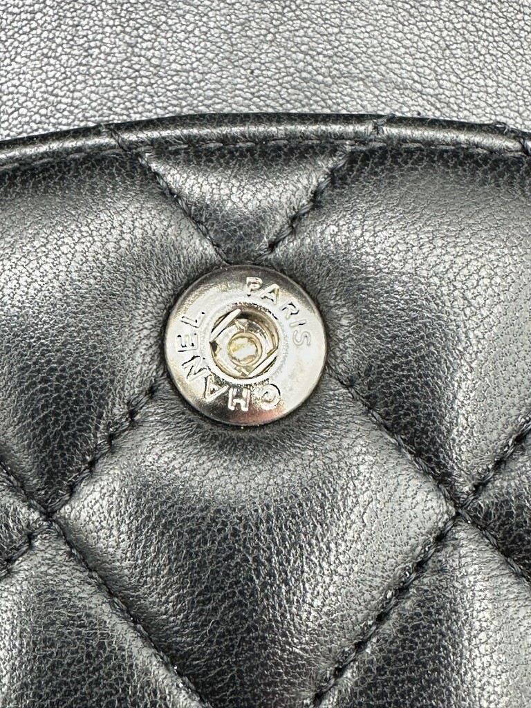 Classic Medium Double Flap bag