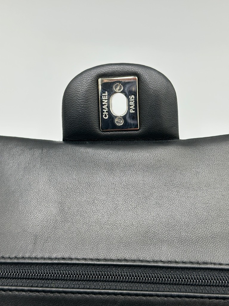 Classic Medium Double Flap bag