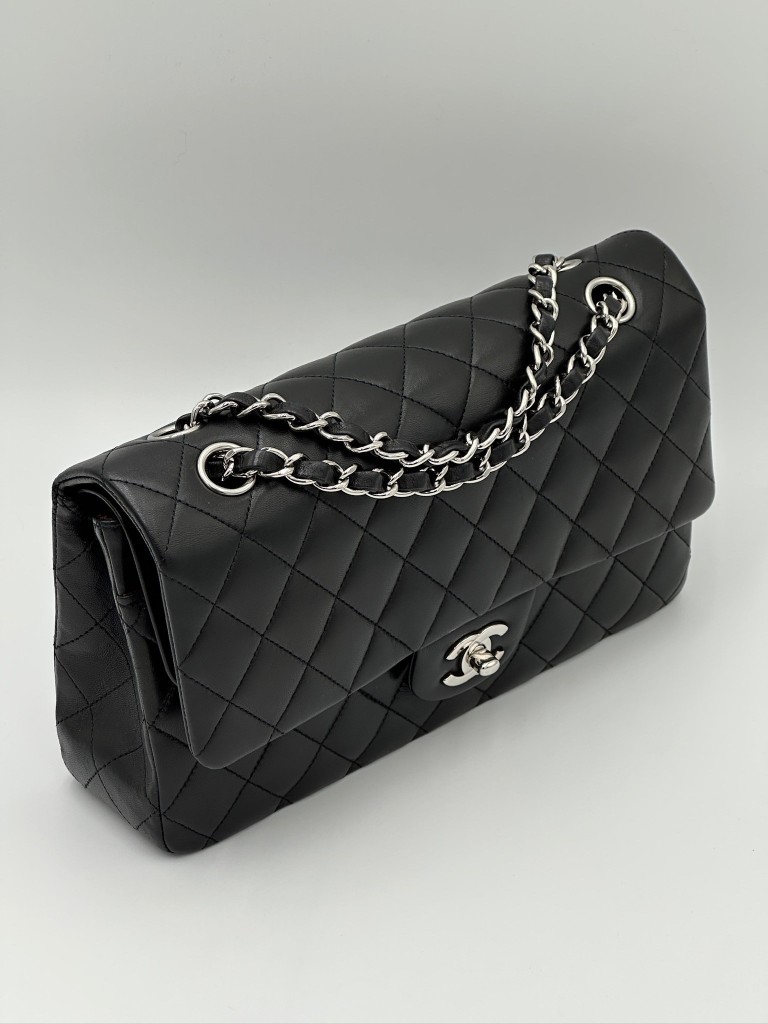 Classic Medium Double Flap bag