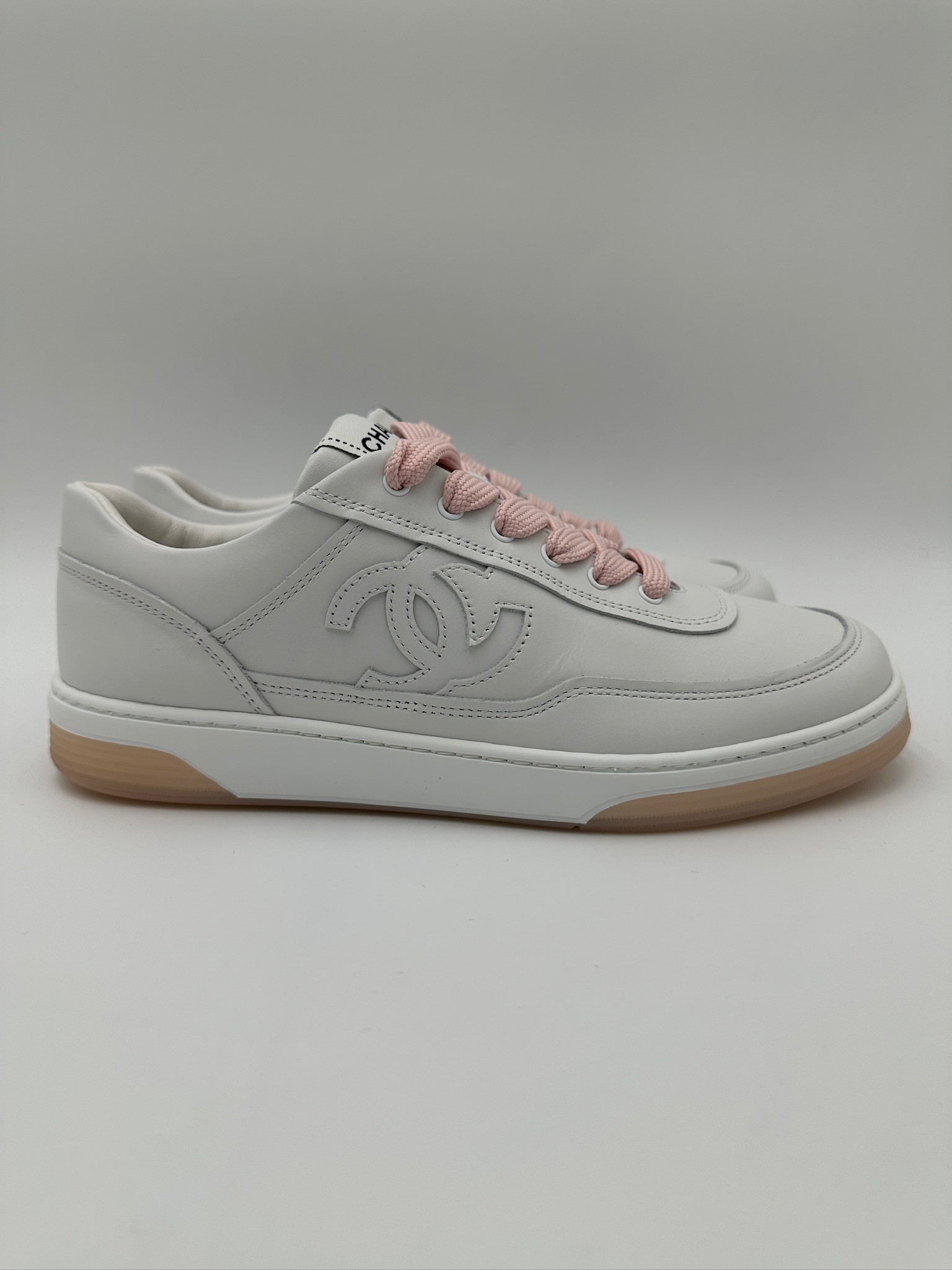 sneakersy