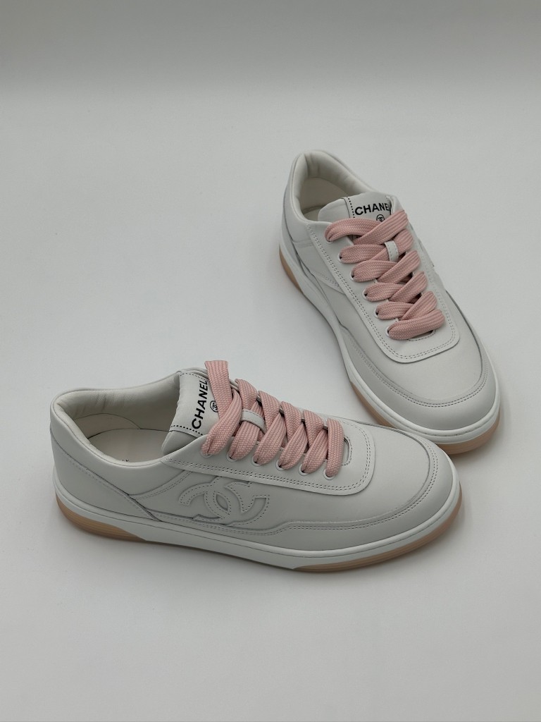 sneakersy