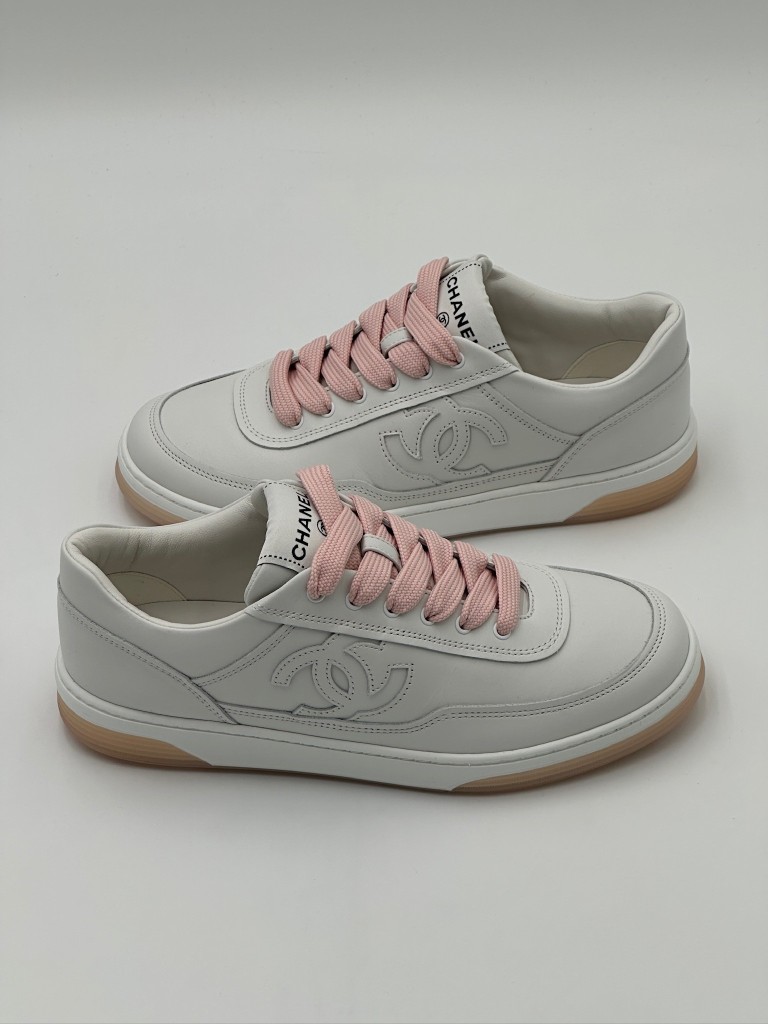 sneakersy