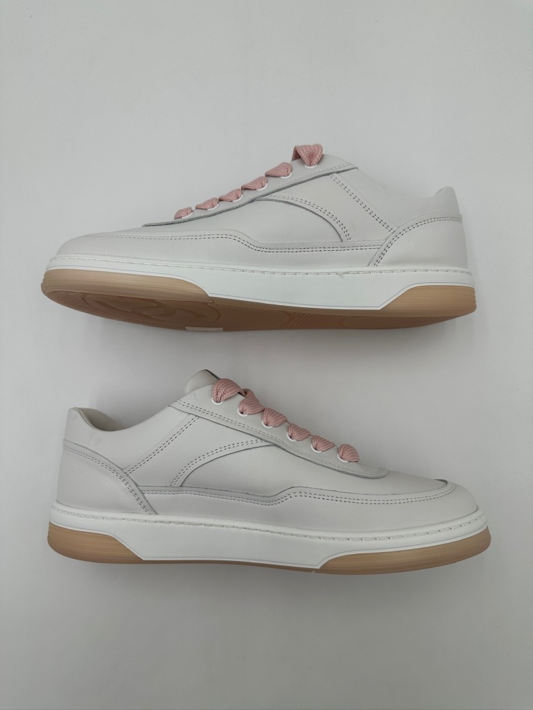 sneakersy