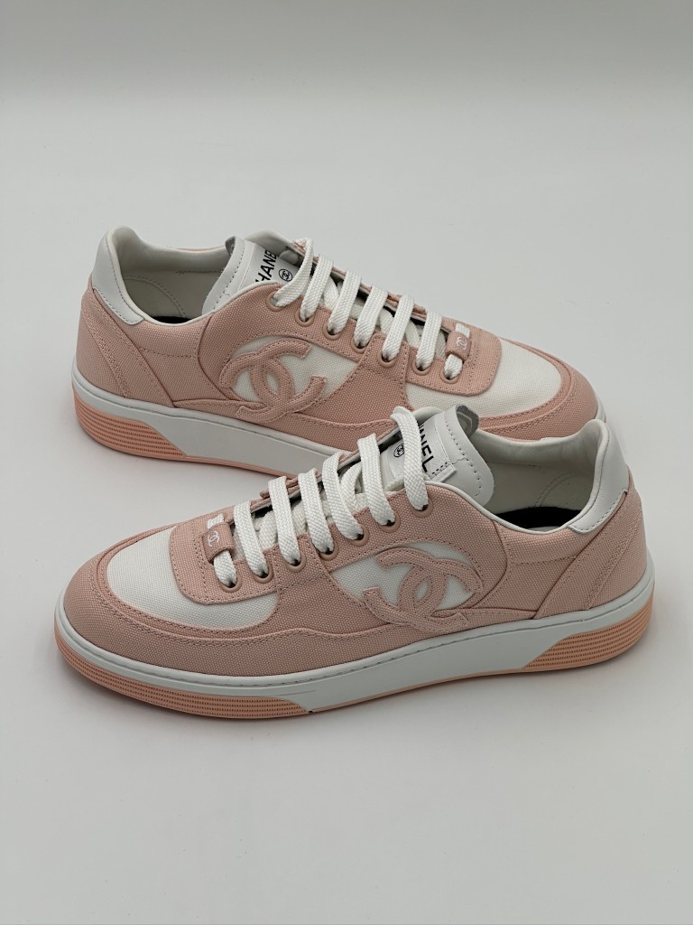 sneakersy