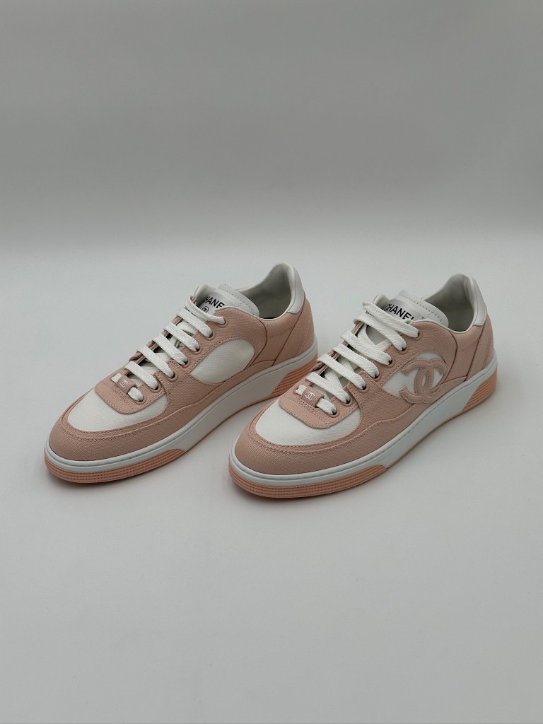 sneakersy