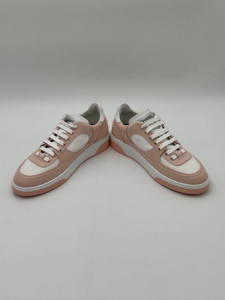 sneakersy
