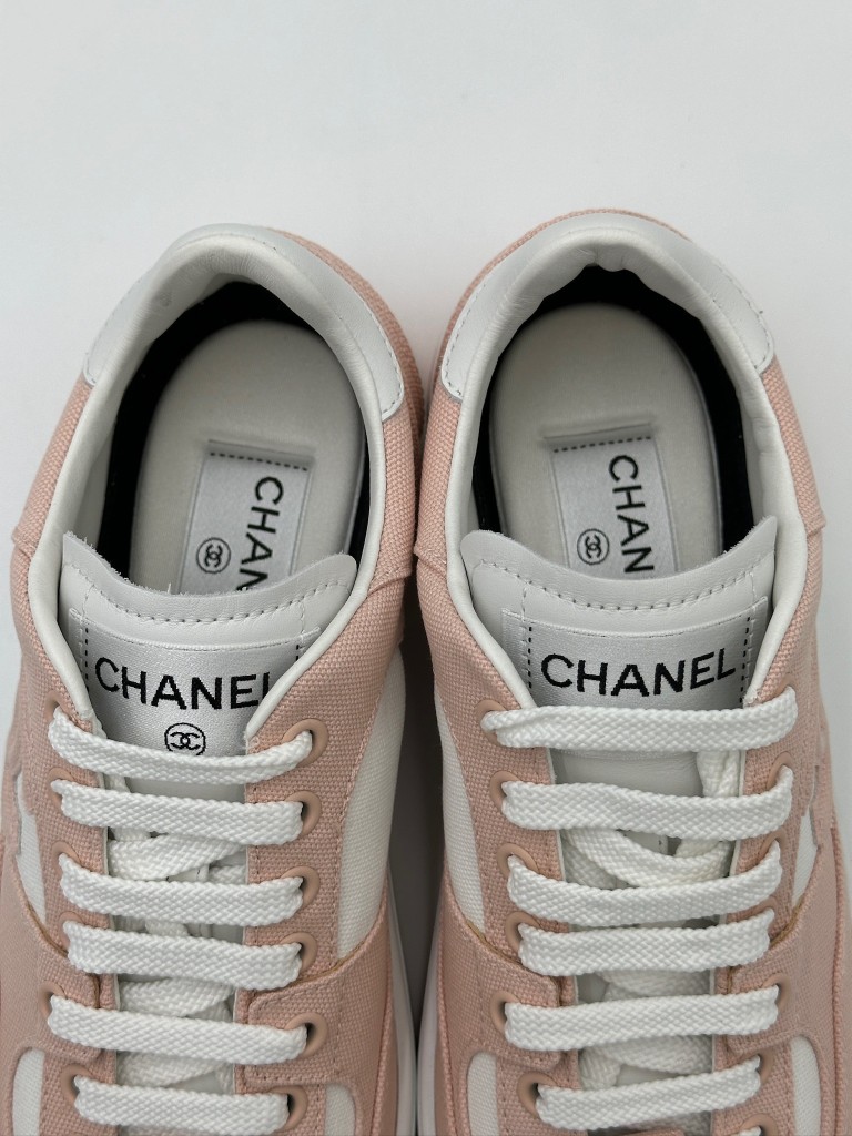 sneakersy