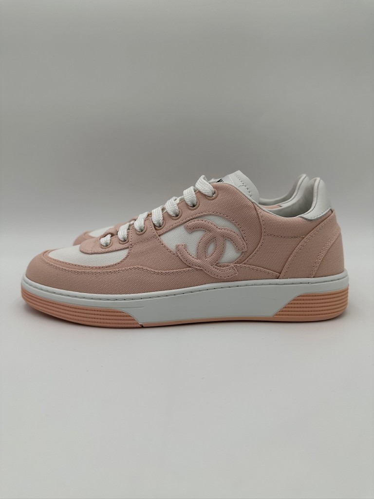 sneakersy