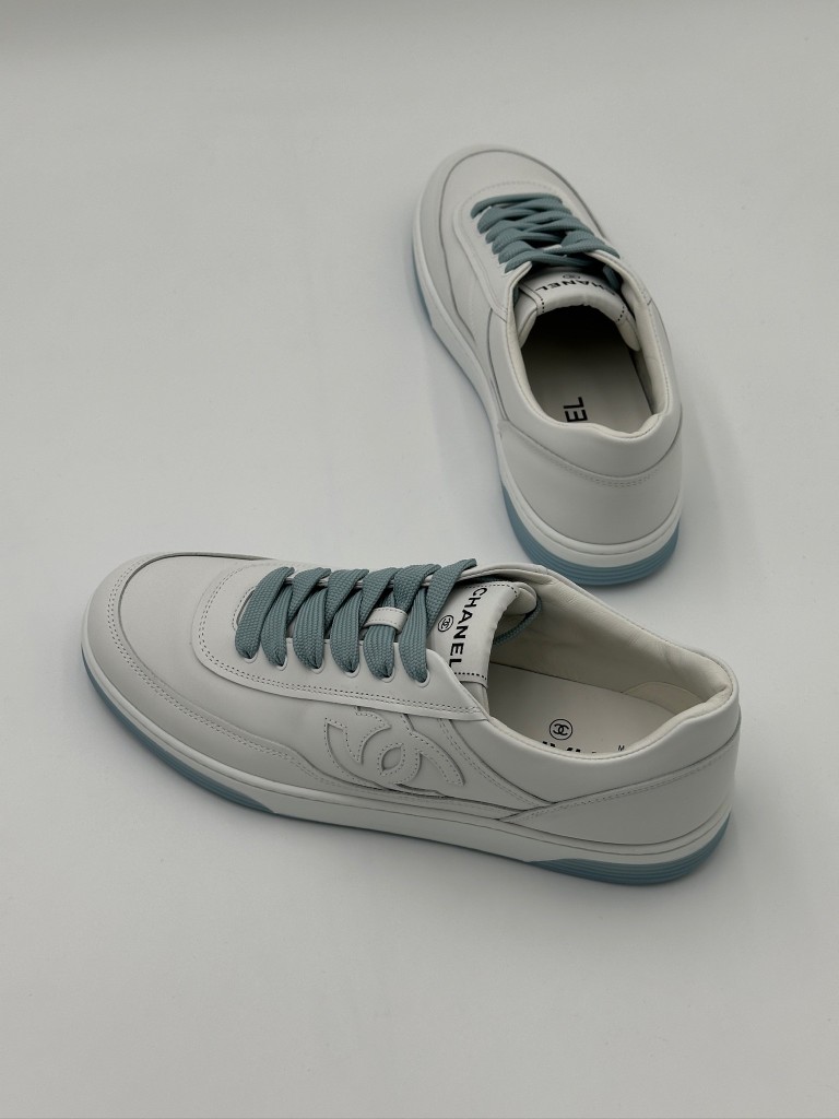 sneakersy