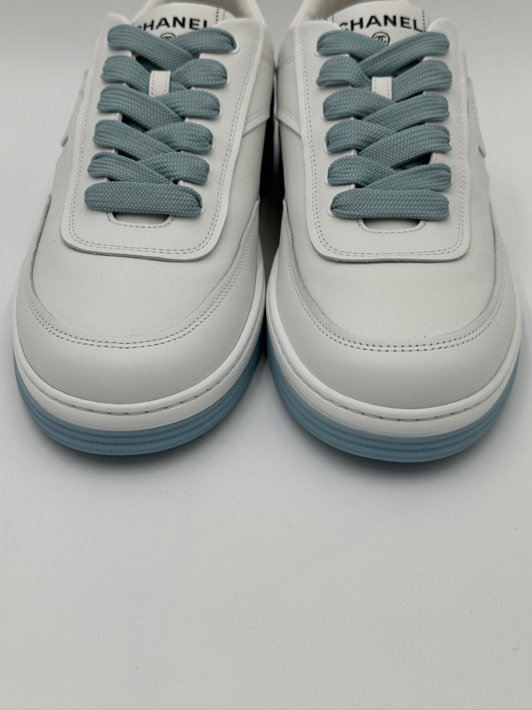 sneakersy
