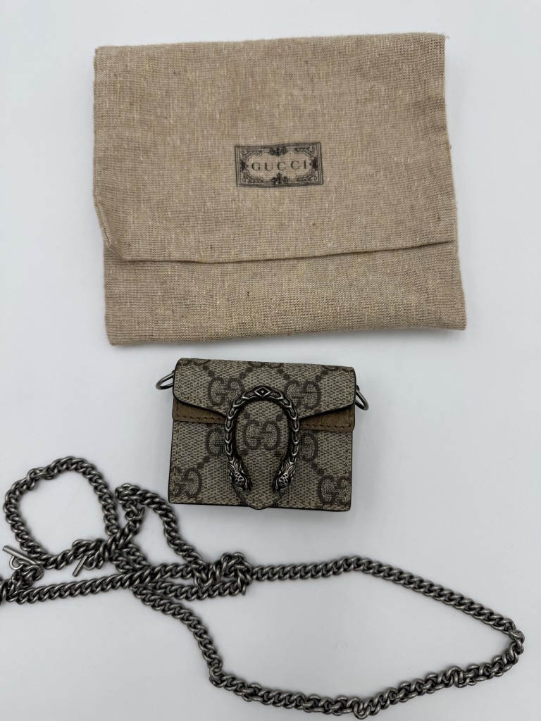 Dionysus AirPods case