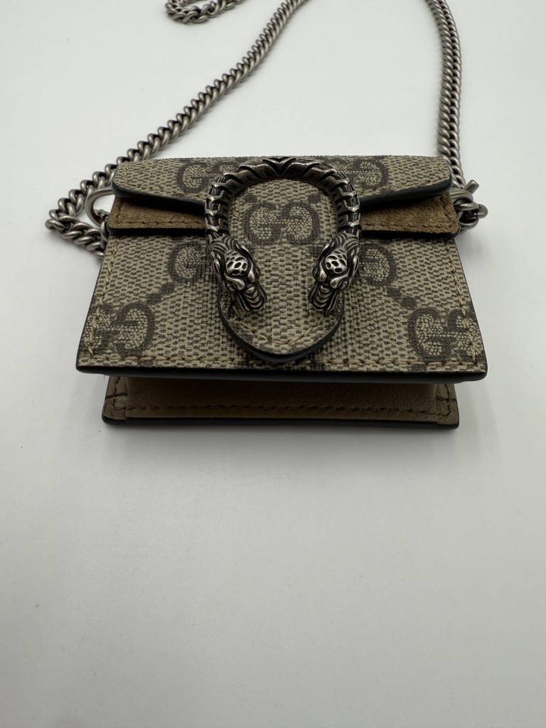 Dionysus AirPods case