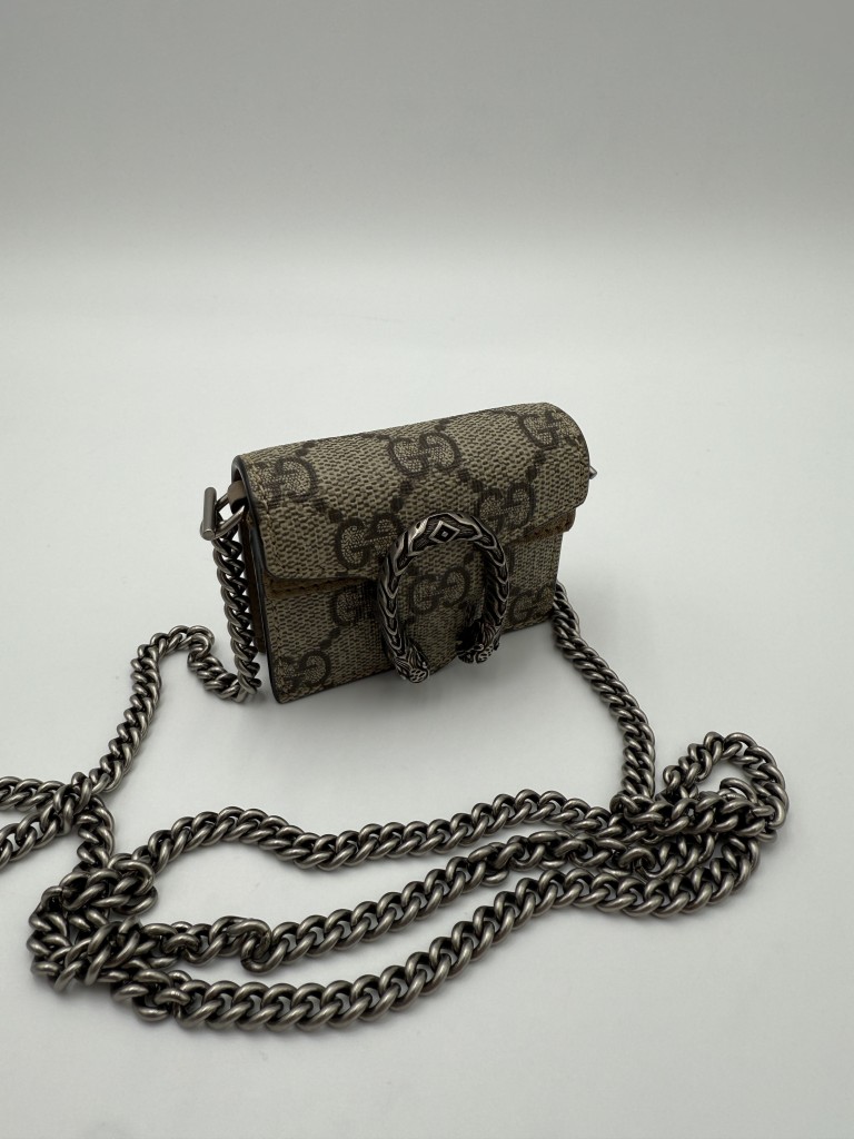 Dionysus AirPods case