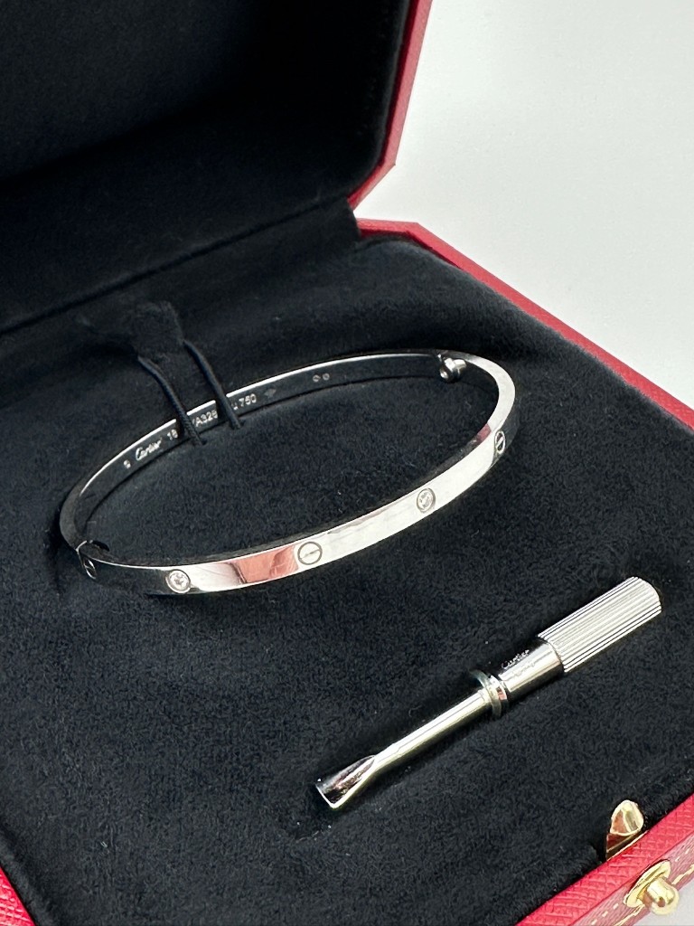 Love Small 6 diamonds bracelet