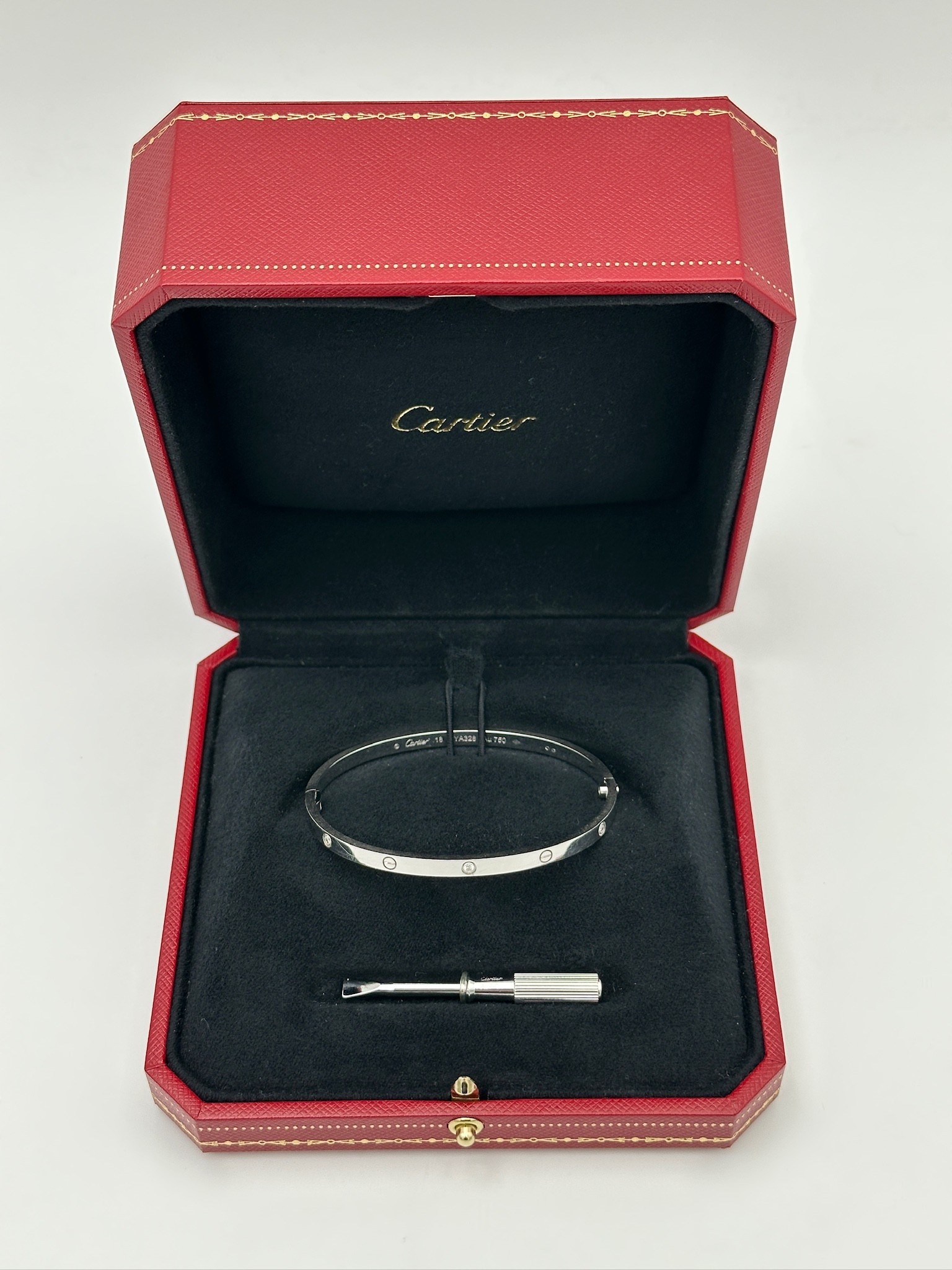 Love Small 6 diamonds bracelet