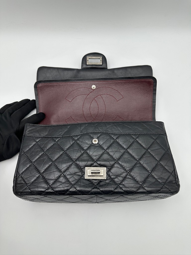 Chanel 2.55 Reissue 227 bag