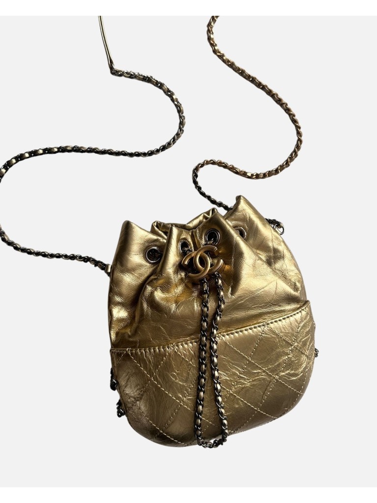 Gabrielle Bucket bag
