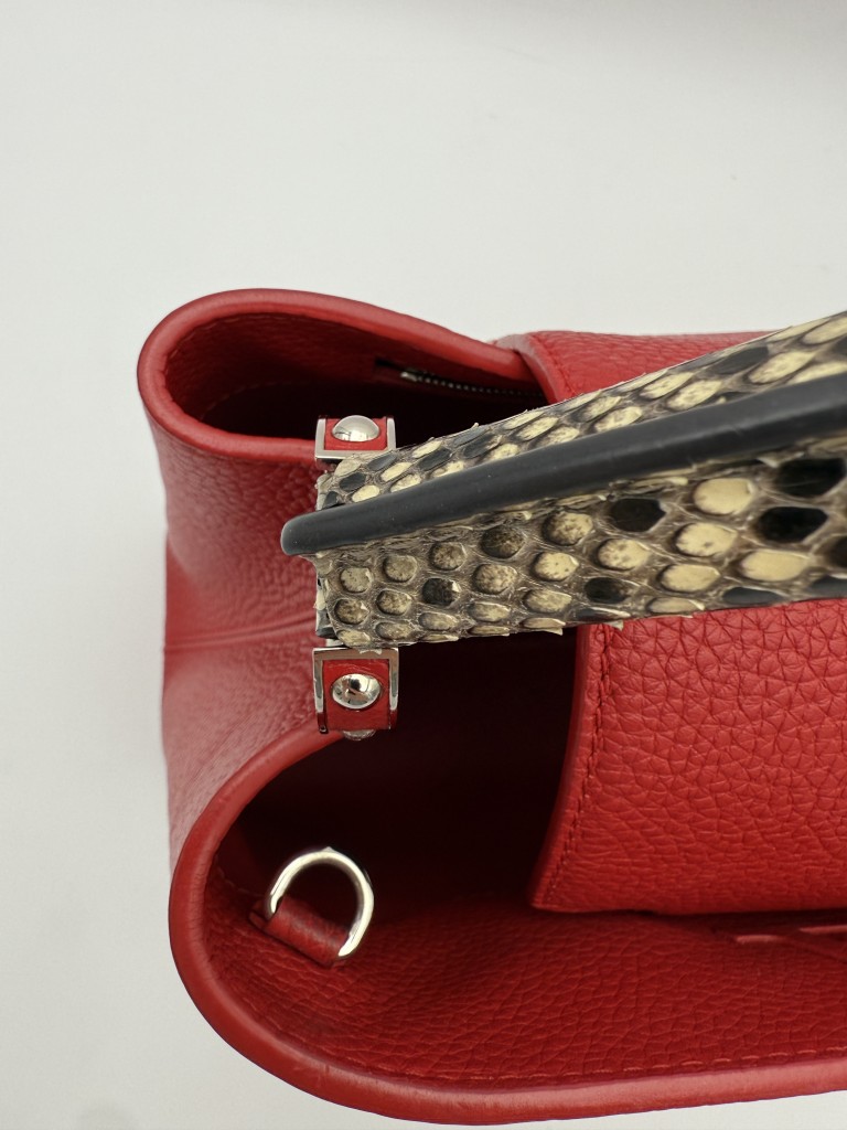 Louis Vuitton Capucines MM torebka