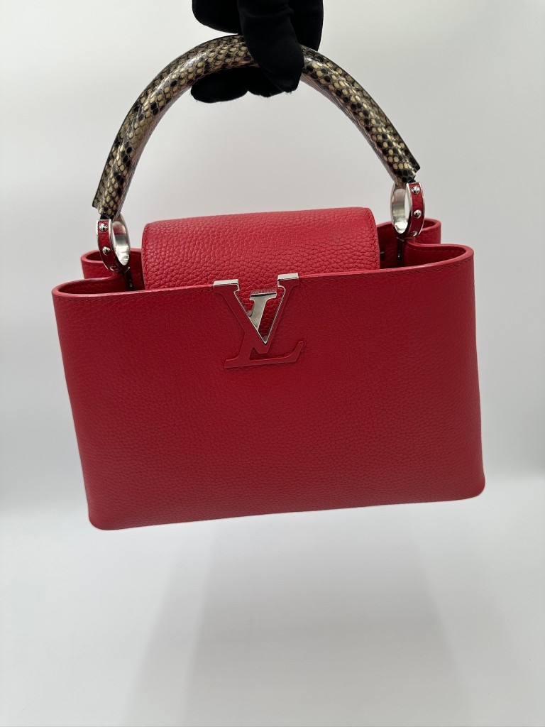 Louis Vuitton Capucines MM bag