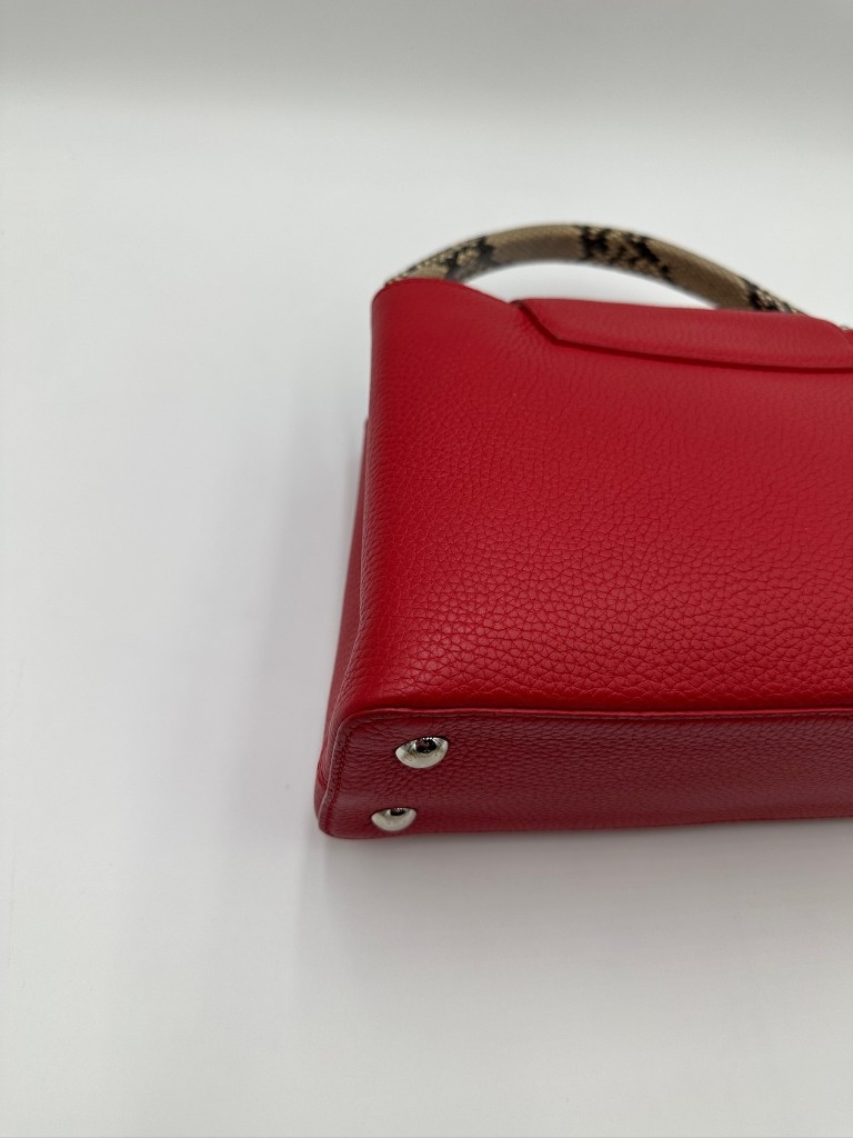 Louis Vuitton Capucines MM bag