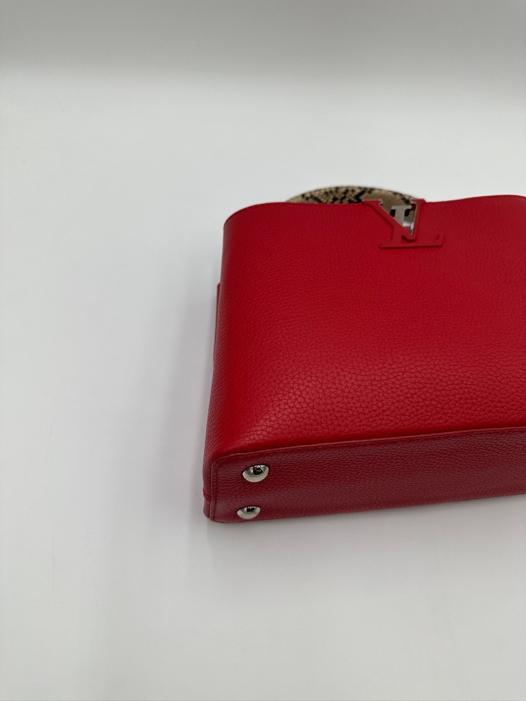 Louis Vuitton Capucines MM bag