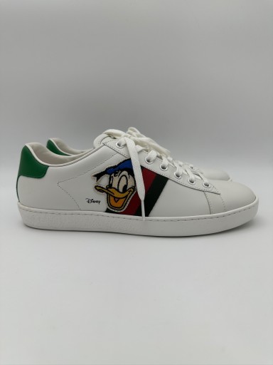 sneakersy