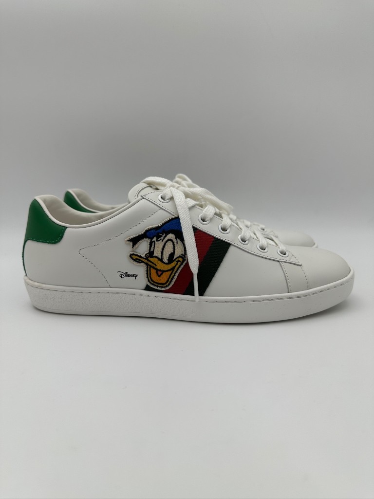 sneakersy