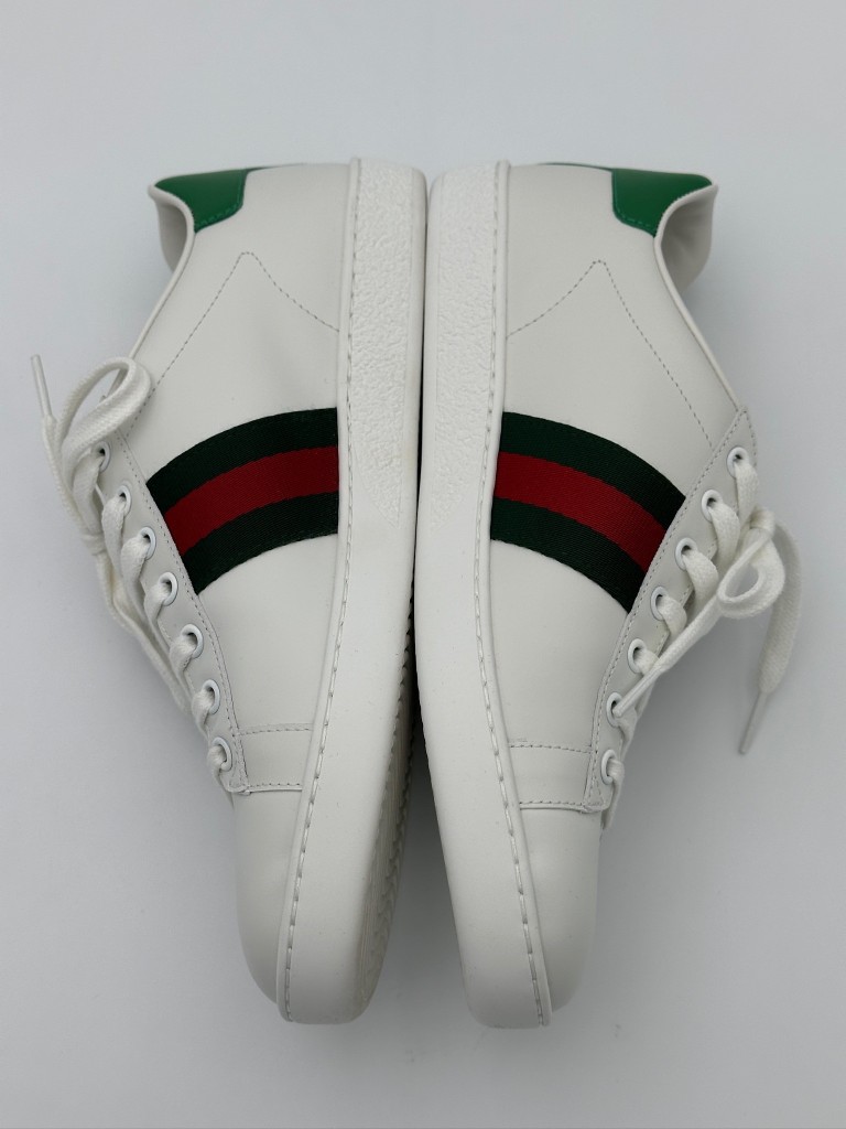 sneakersy