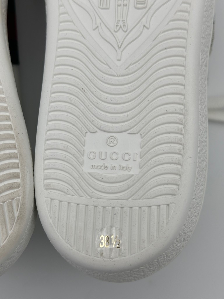 sneakersy