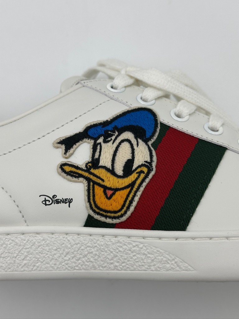 sneakersy