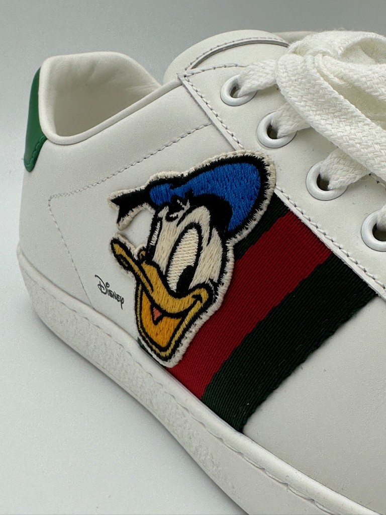sneakersy