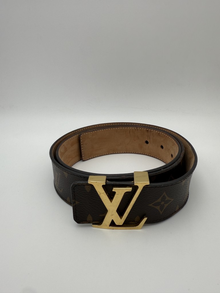 LV Initiales belt