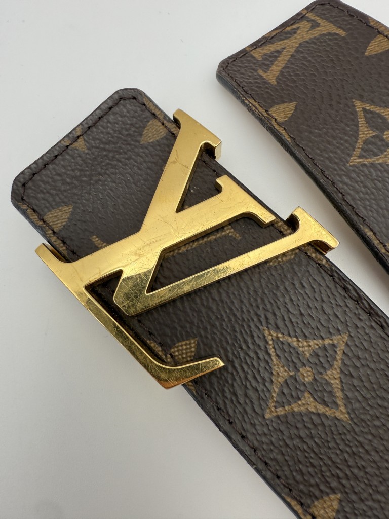 LV Initiales belt