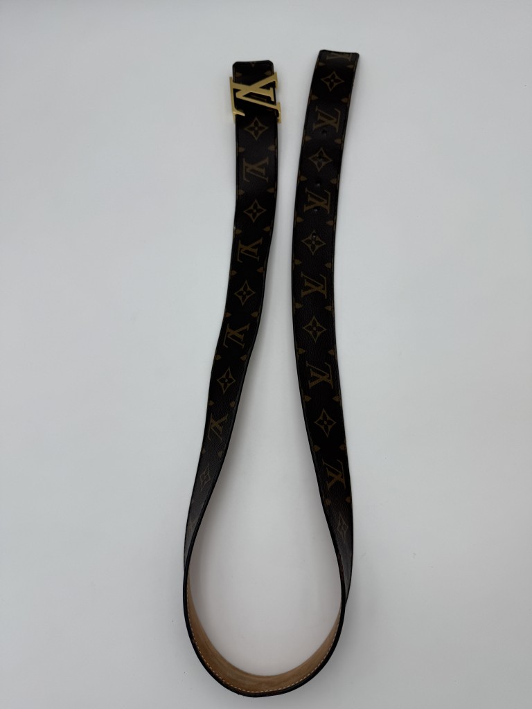 LV Initiales belt