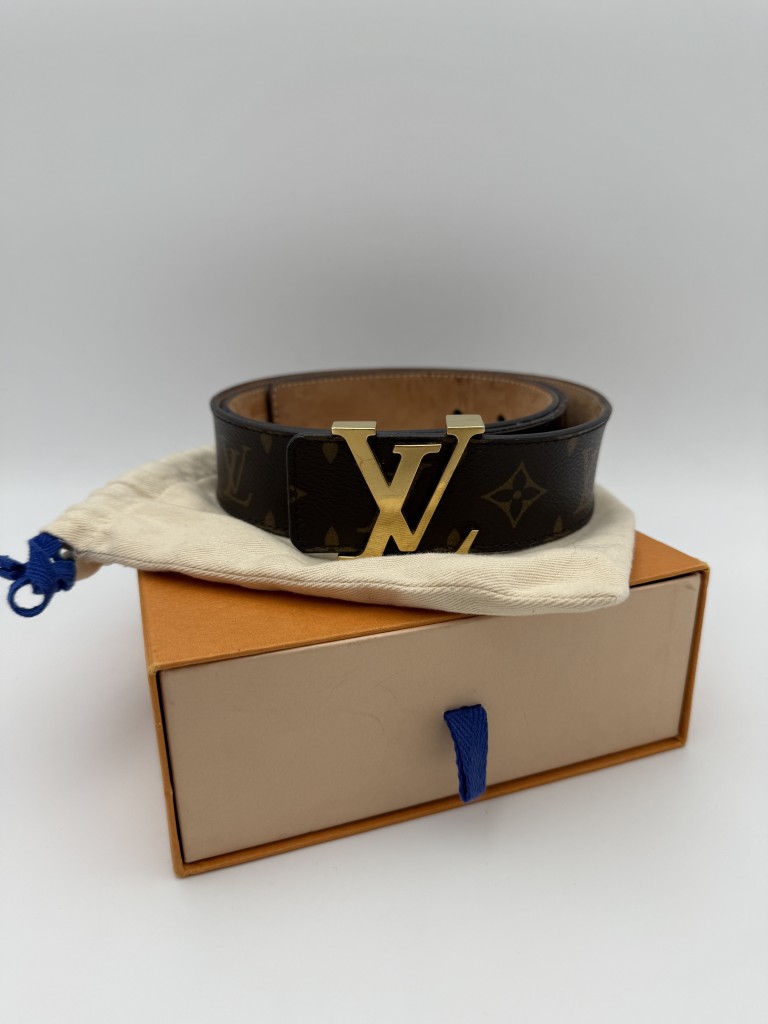 LV Initiales belt