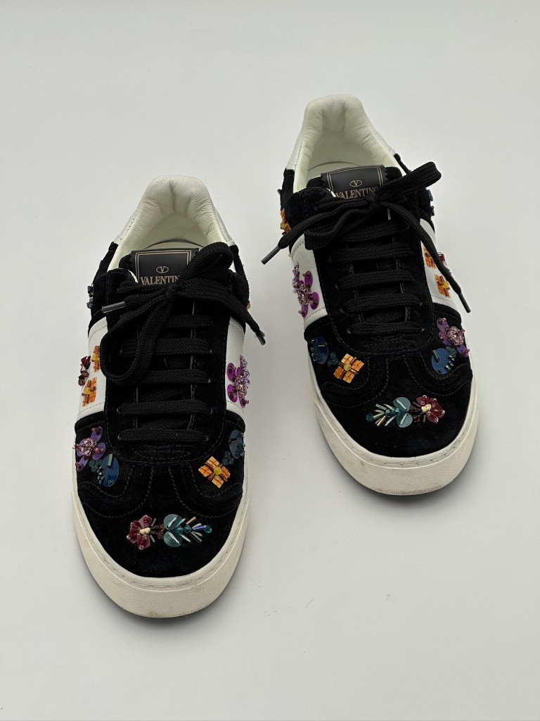 sneakersy