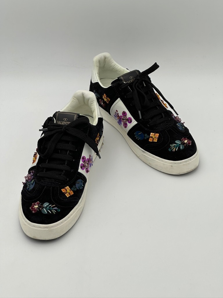 sneakersy