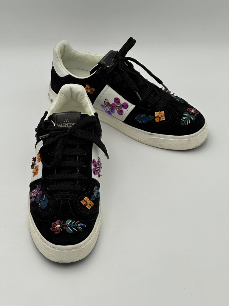 sneakersy