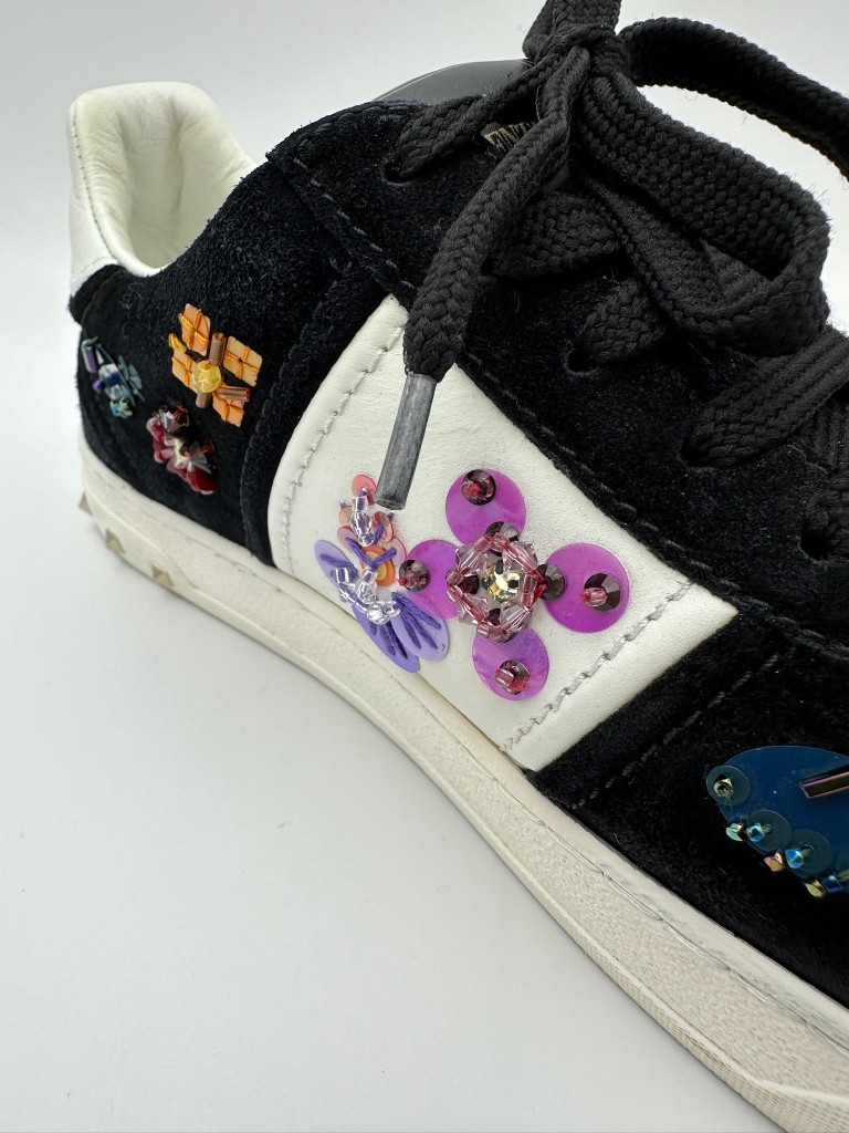 sneakersy