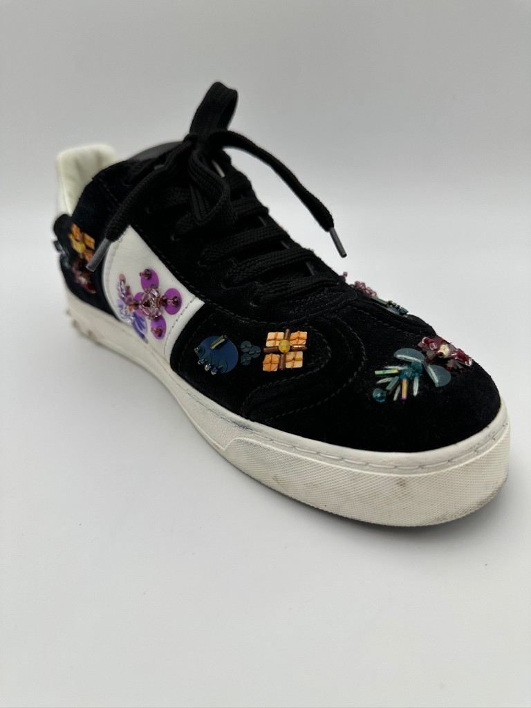 sneakersy