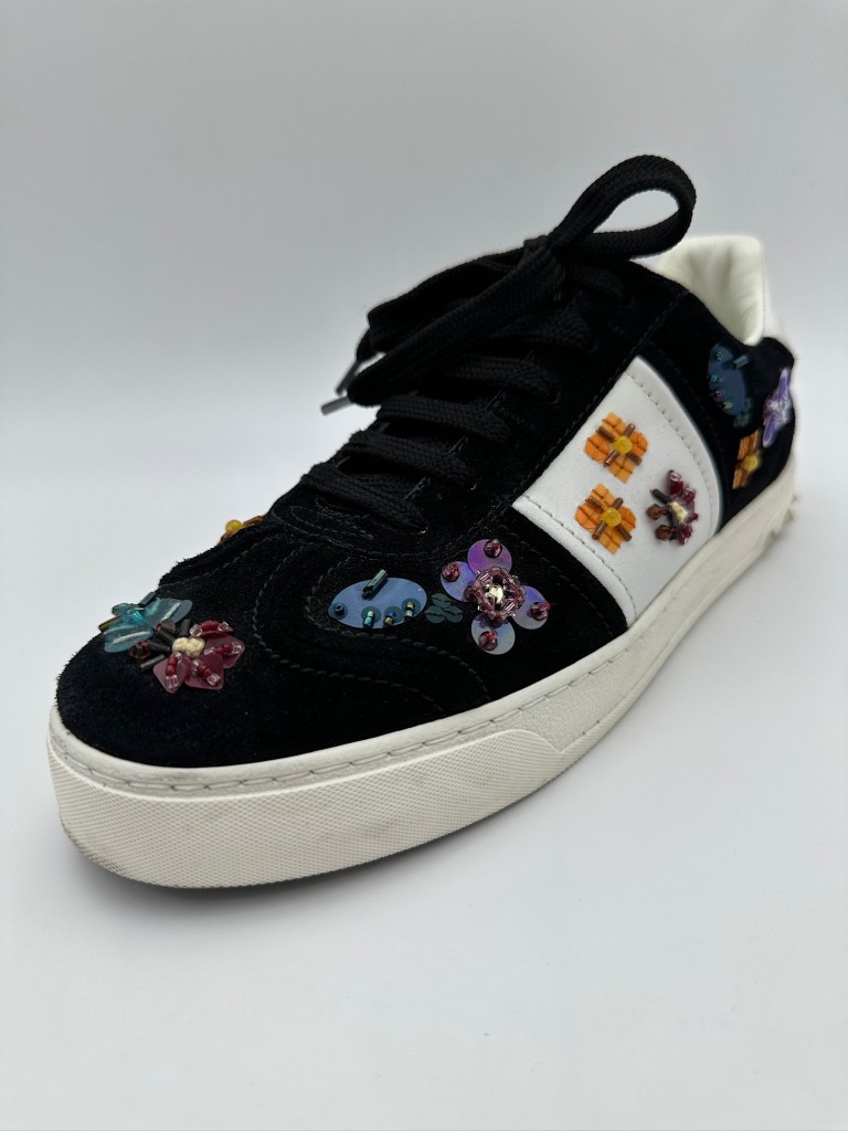 sneakersy
