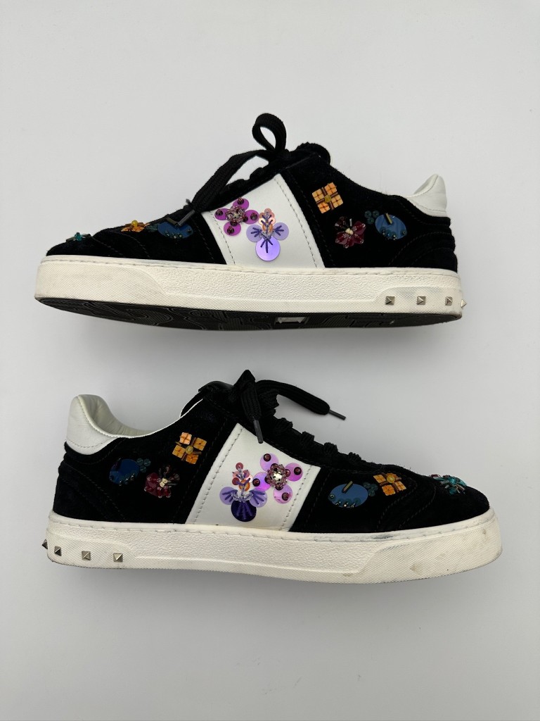 sneakersy