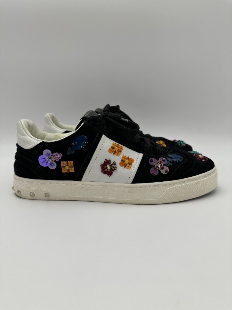 sneakersy