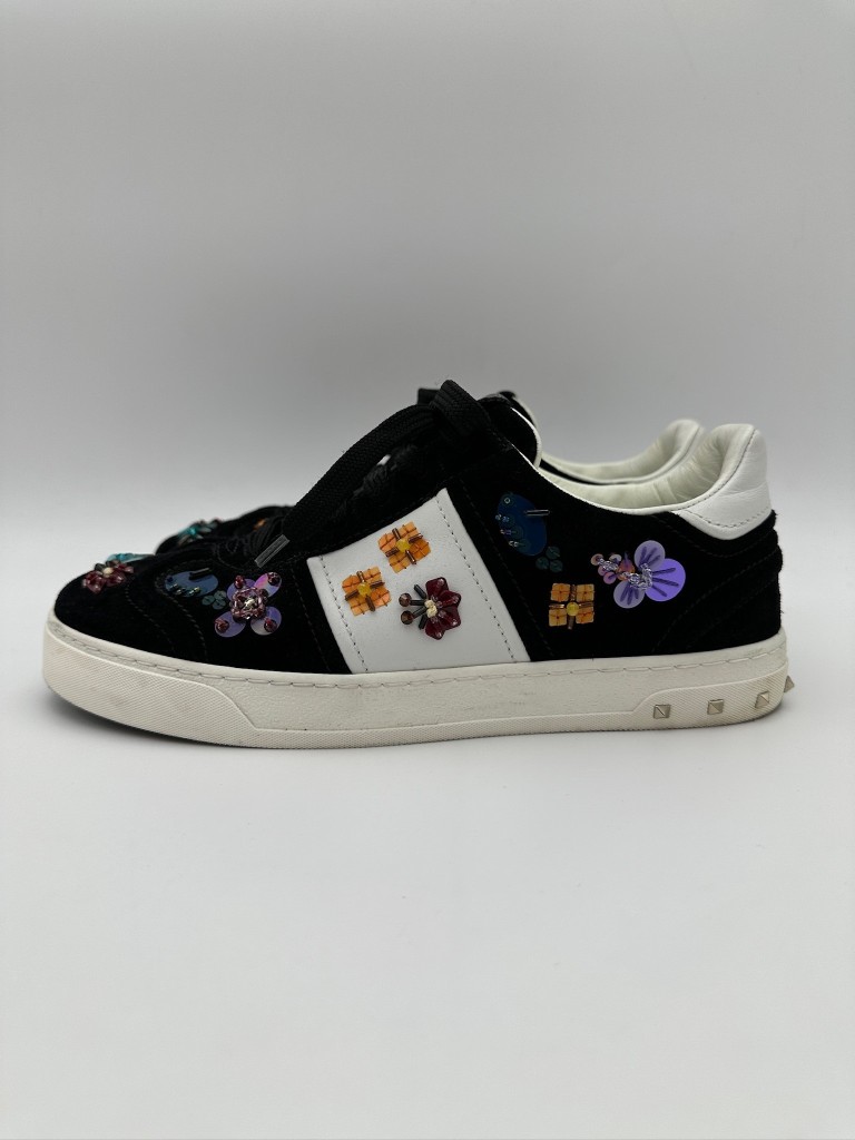 sneakersy