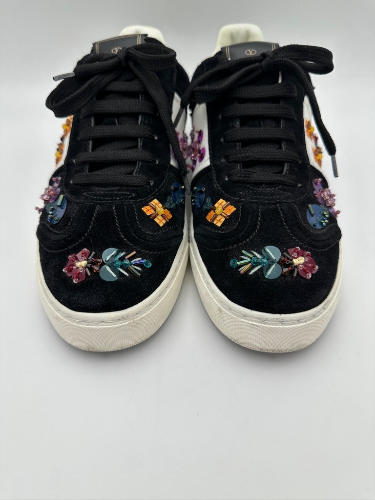 sneakersy