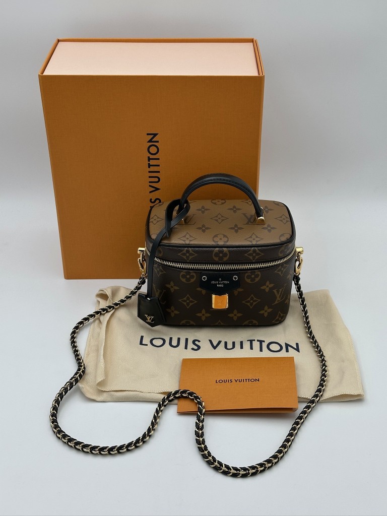 louis-vuitton-vanity-torebka