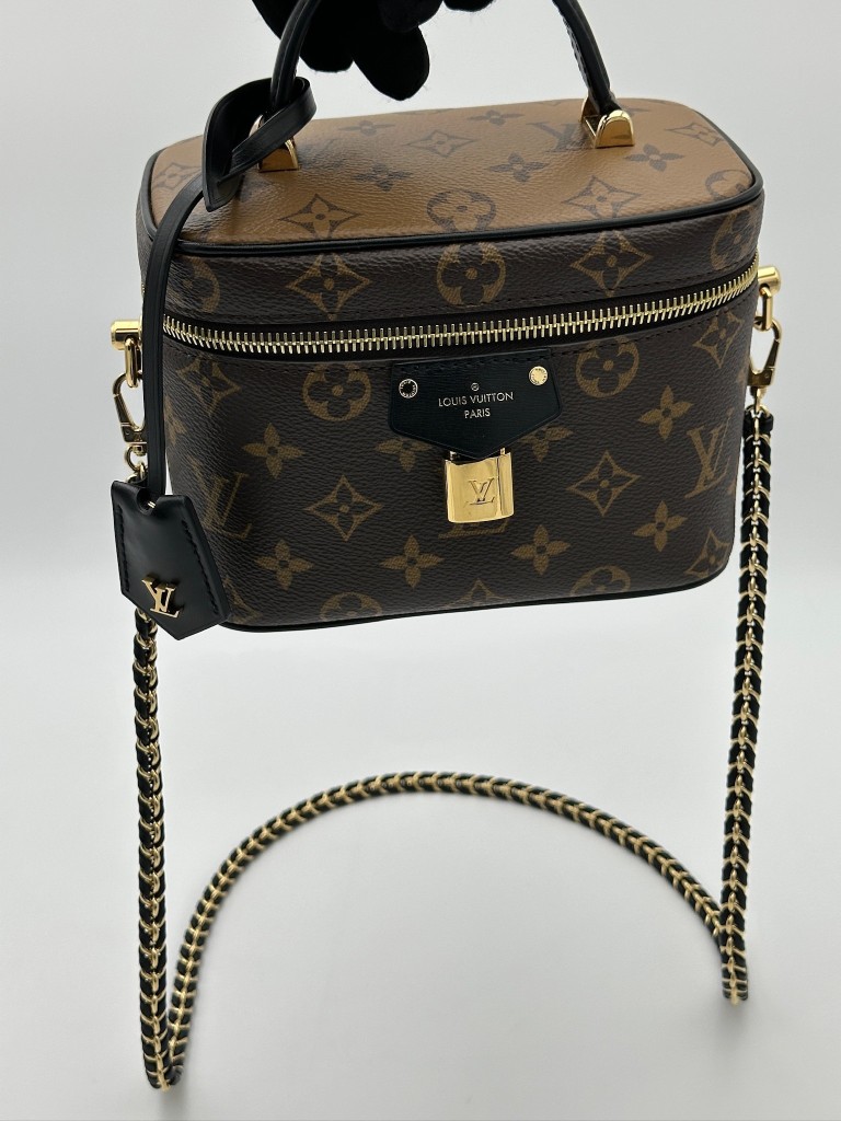 louis-vuitton-vanity-torebka