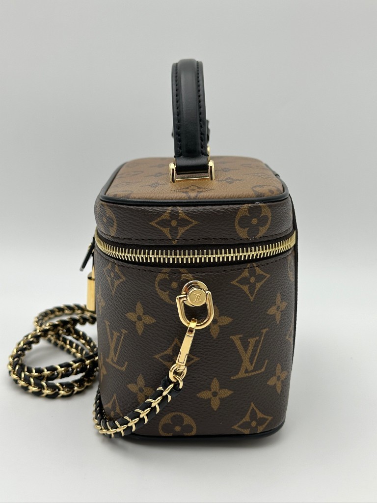louis-vuitton-vanity-torebka