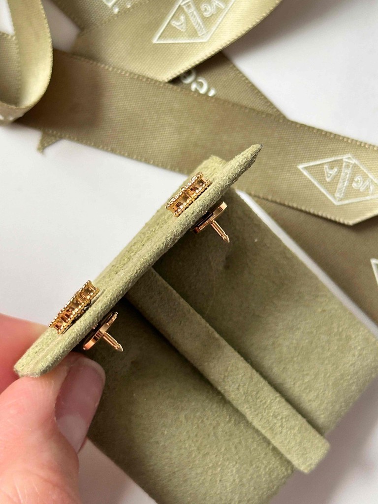 Sweet Alhambra earrings